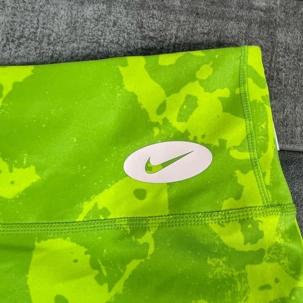 NEW Nike One Luxe Tight Fit Mid Rise Bike Shorts
